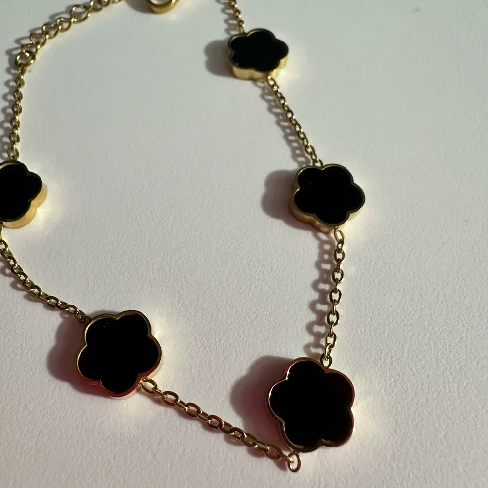 New stainless steel flower bracelet - Picture 2 of 3